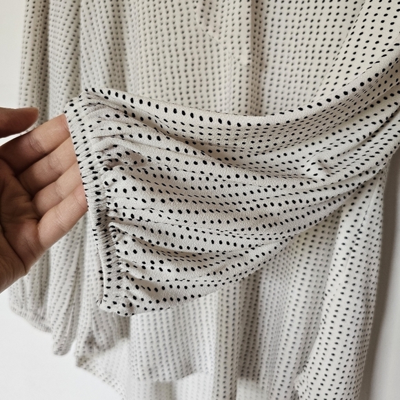 NWOT Adrianna Papell white polka dot long-sleeve self-tie stretchy blouse Size M - Picture 2 of 6